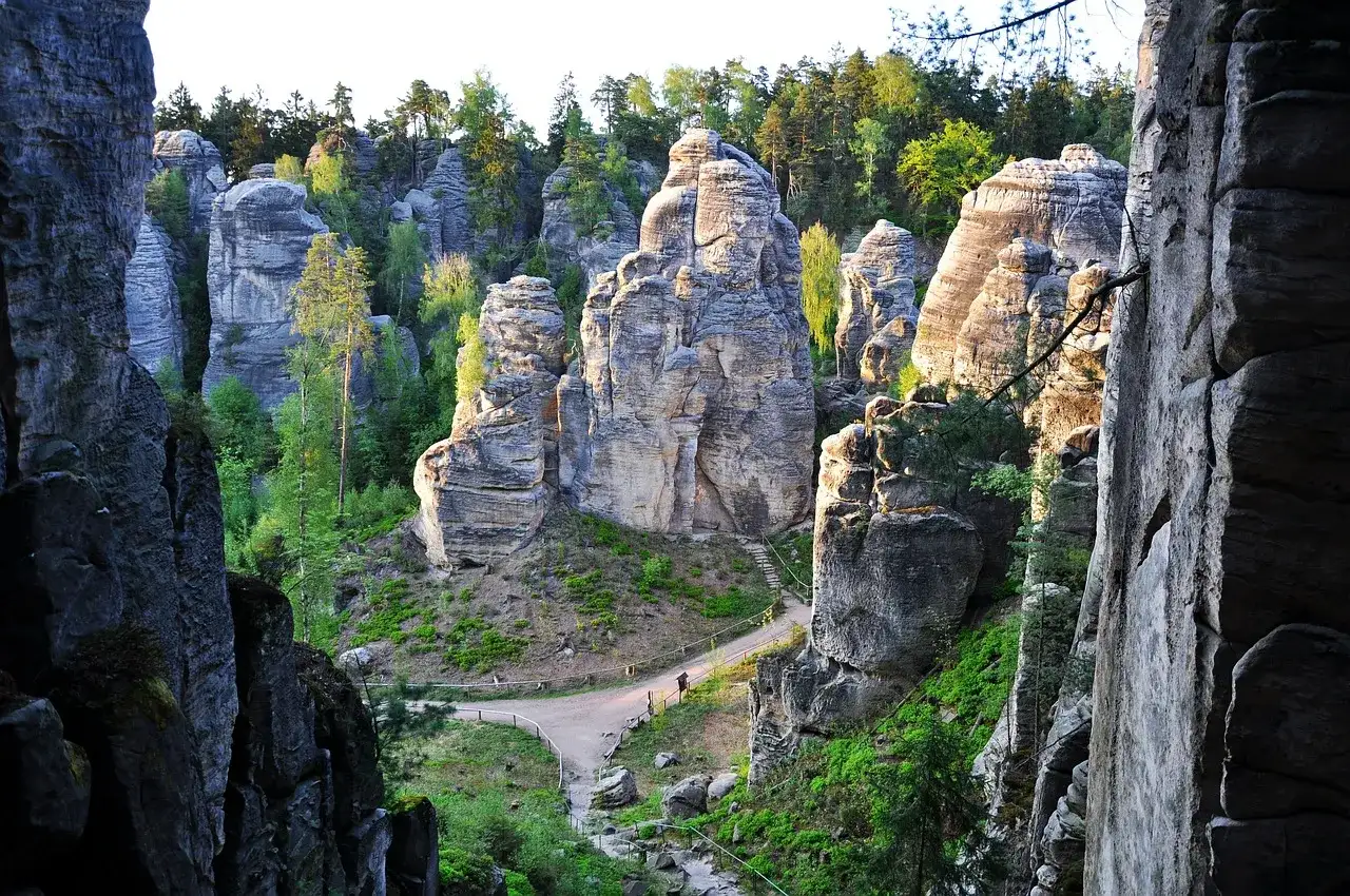 Czeskie skalne miasta - Adršpach, Teplice i spokojniejsze trasy