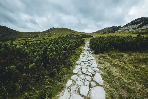 Jak zejść z Kasprowego Wierchu? Kuźnice, Hala Gąsienicowa i kolejka